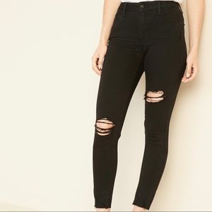 Old Navy Distressed Rockstar Skinny Mid Rise Jeans